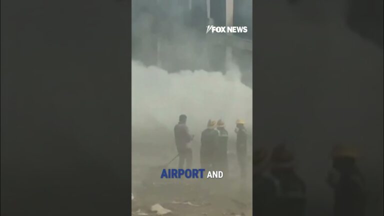 BREAKING: Plane carrying over 200 passengers crashes in India #shorts #breakingnews #news #world